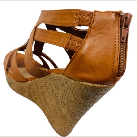 BNIB Top Moda tan wedges in size 9 - Picture 11 of 11